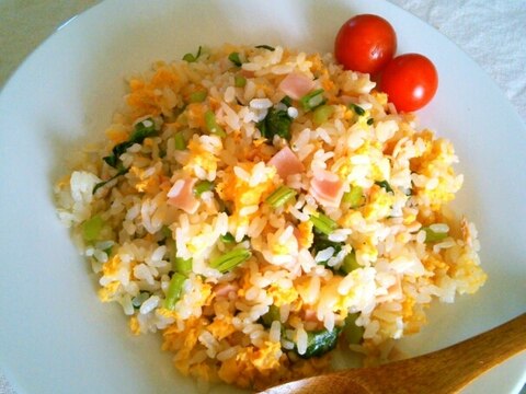 レンジで2分半 ハムと小松菜のチャーハン レシピ 作り方 By Kuuuma 楽天レシピ レンジで2分半 ハムと小松菜のチャーハン レシピ 作り方 By Kuuuma 楽天レシピ